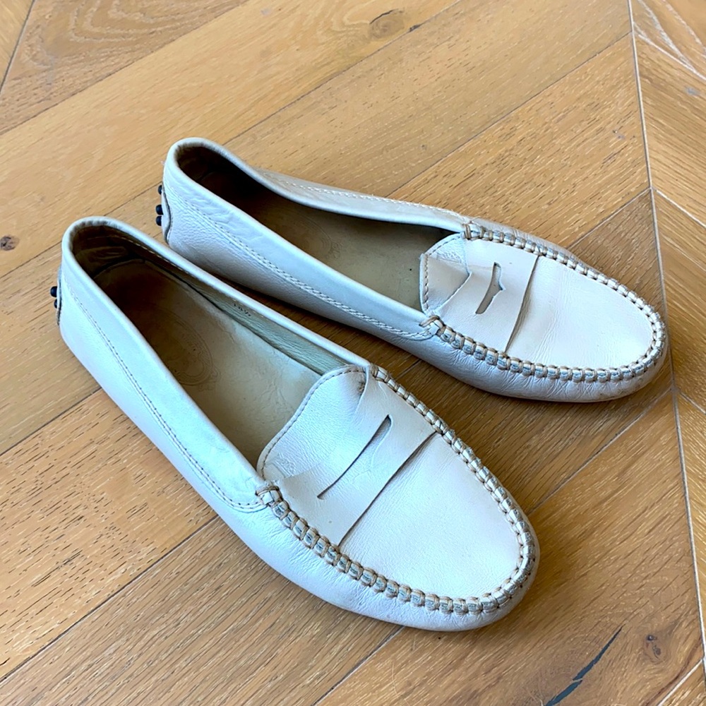 White Tod’s size 38